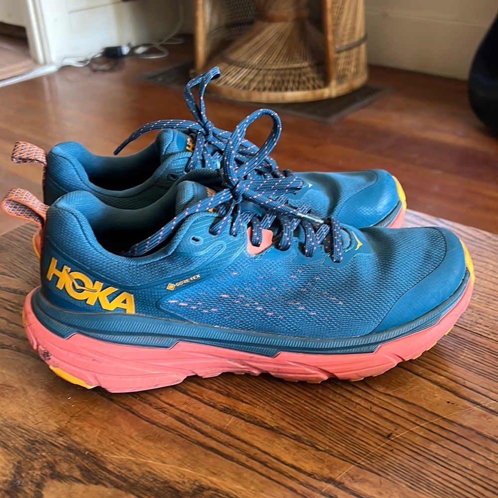 Women’s Hoka Challenger ATR 6 Gore-Tex Running Shoes